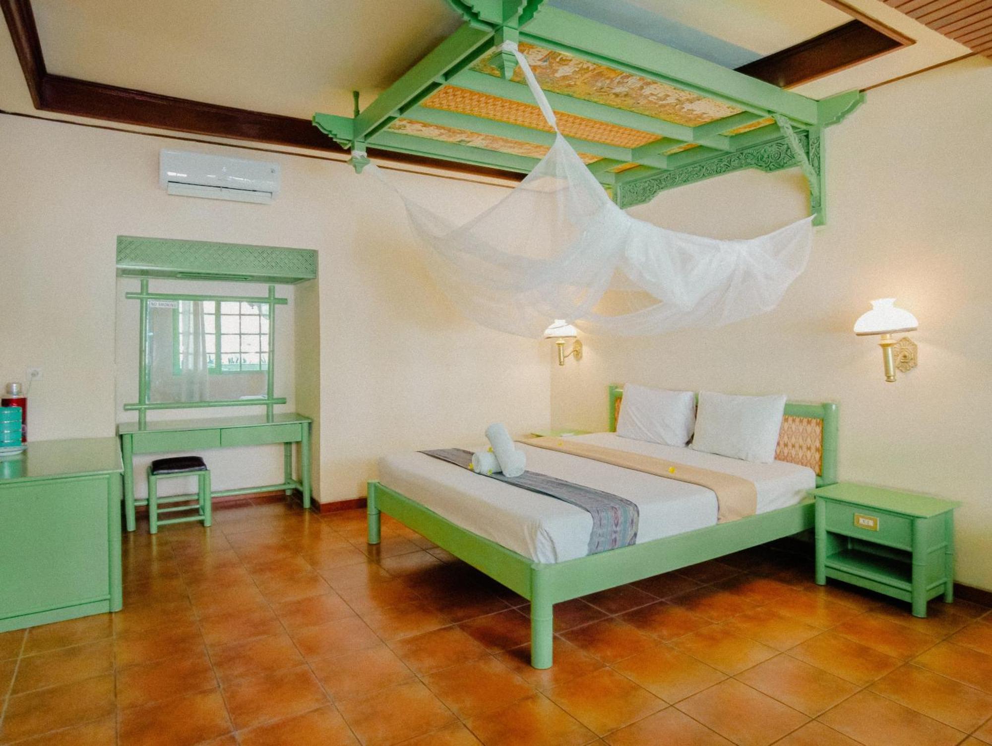 Double or Twin Room Pool View